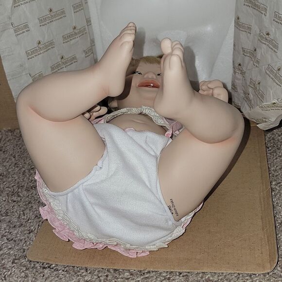 Ashton Drake Galleries "Cute As A Button" Porcelain Doll Titus Tomescu 1993 Vtg - Picture 12 of 16